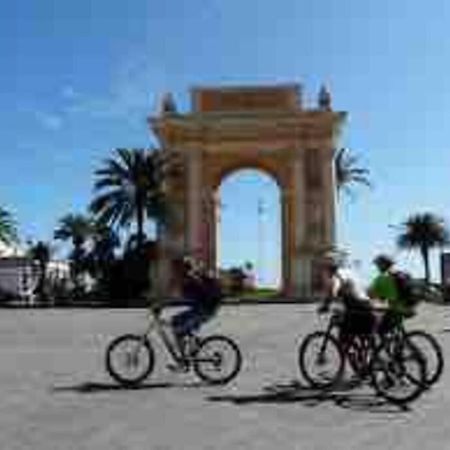 Appartamento In Centro Storico Finale Ligure Exteriör bild