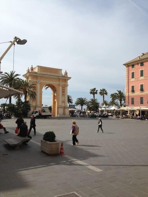 Appartamento In Centro Storico Finale Ligure Exteriör bild