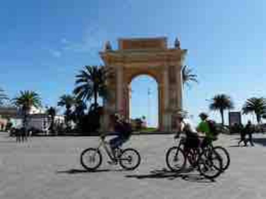 Appartamento In Centro Storico Finale Ligure Exteriör bild