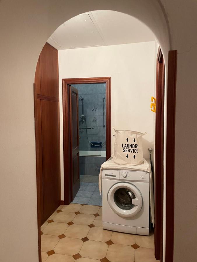 Appartamento In Centro Storico Finale Ligure Exteriör bild